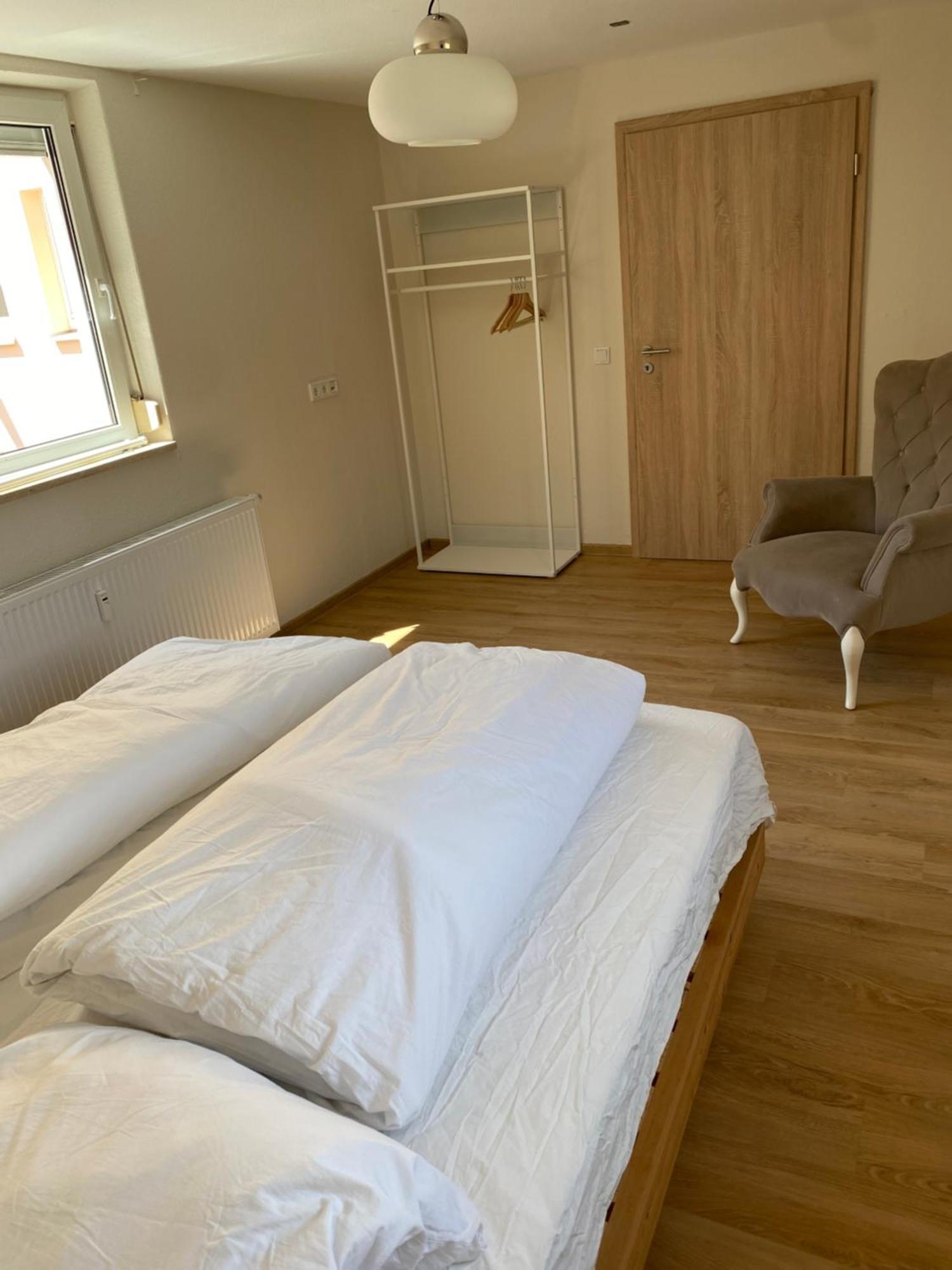 Ferienwohnung Feucht Eg Naturnah Parkplatz Wlan エクステリア 写真