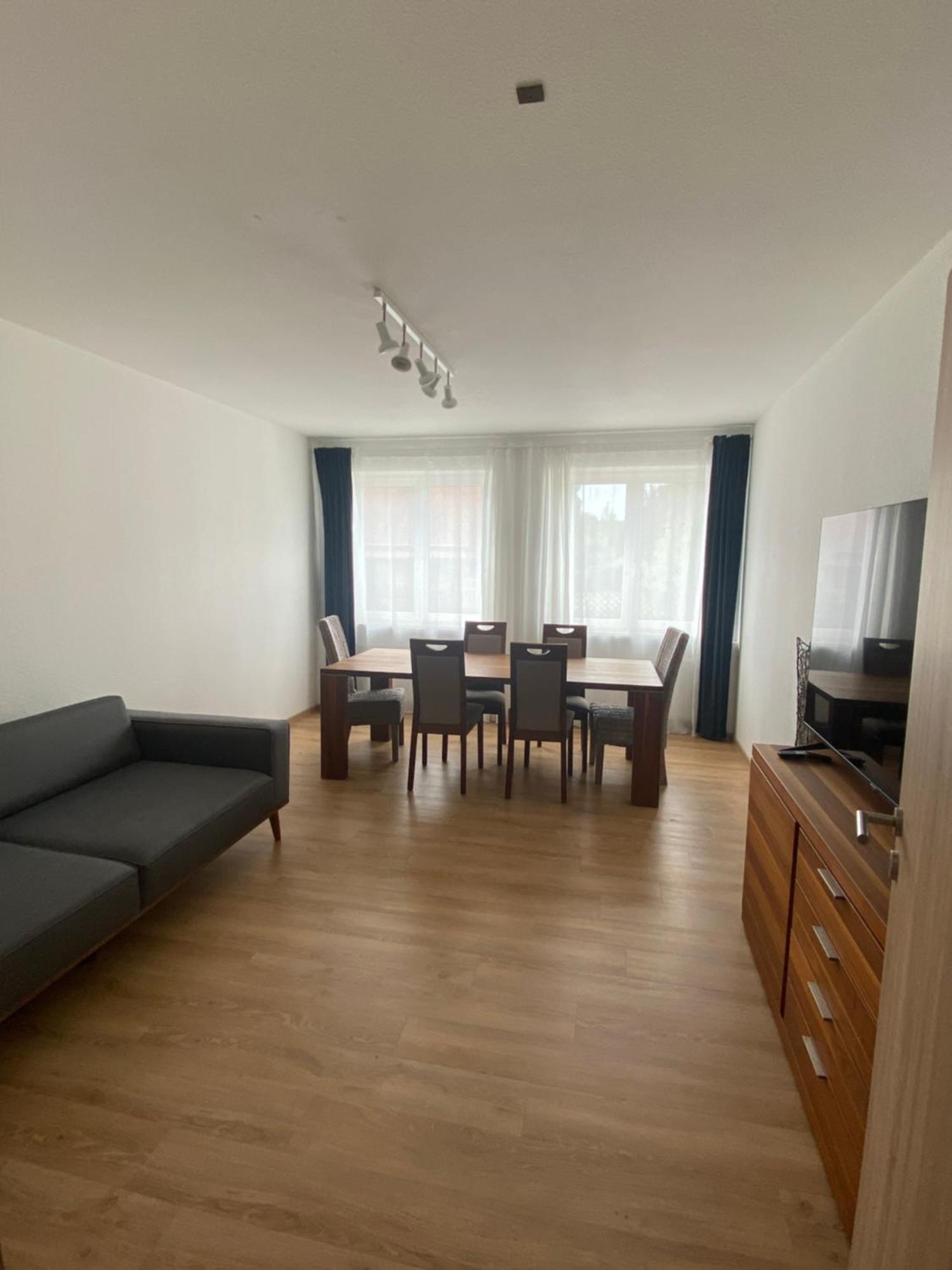 Ferienwohnung Feucht Eg Naturnah Parkplatz Wlan エクステリア 写真